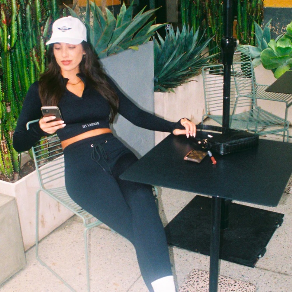 Jet Lagged The Label Onyx Half Zip